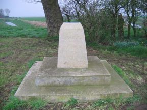 Greenwich Meridian Marker; England; Lincolnshire; Fleet